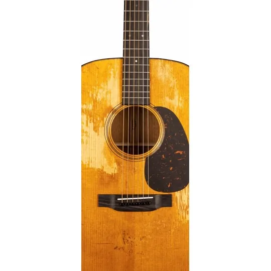 Martin D-18 Street Legend