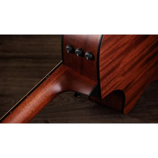 Taylor 322ce