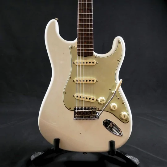 Fender 64 Strat Journeyman Aged Olympic White