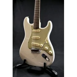 Fender 64 Strat Journeyman Aged Olympic White Fender 64 Strat Journeyman Aged Olympic White