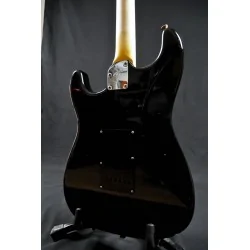 Fender Postmodern Strat Journeyman Relic Aged Black