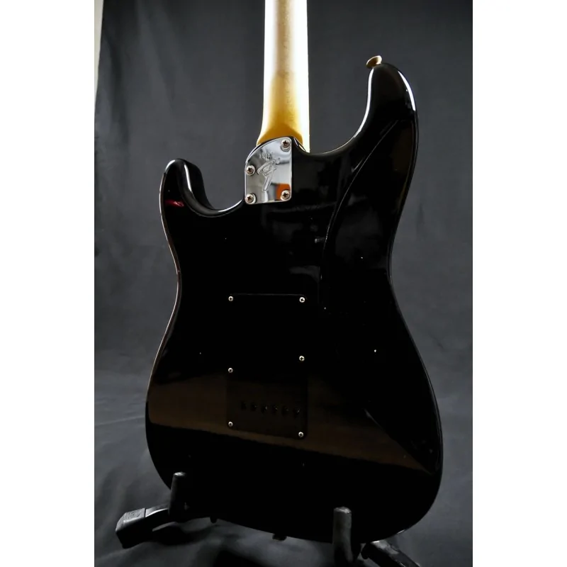 Fender Postmodern Strat Journeyman Relic Aged Black