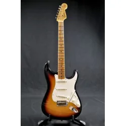 Fender Postmodern Strat Journeyman Relic Bleached 3-Color Sunburst