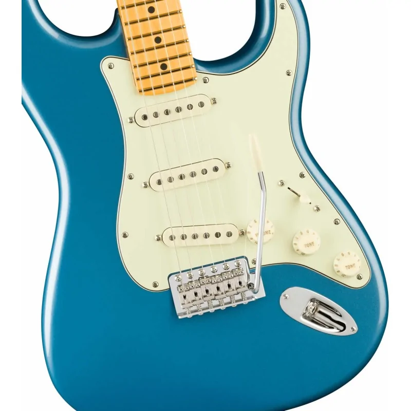 Fender AM Pro Classic Strat Faded Lake Placid Blue