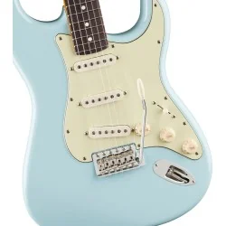 Fender Limited Edition Am Pro Classic Silent Stratocaster Daphne Blue Fender Limited Edition Am Pro Classic Silent Stratocaster Daphne Blue