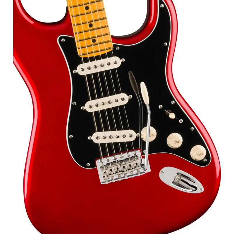 Fender Limited Edition Am Pro Classic SilentStrat Candy Apple Red