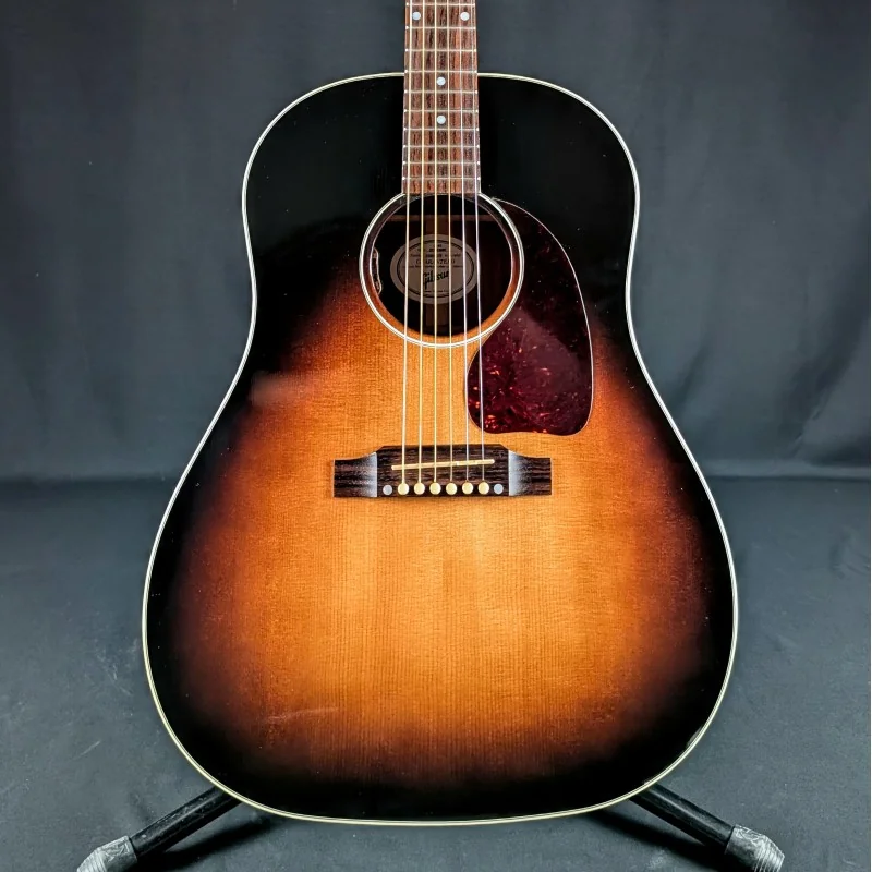 Gibson J-45 Standard 2020 - Occasion - Close Up